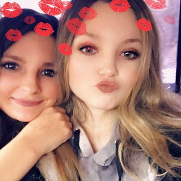 Meet your Posher, Trista - Picture 6 of 8